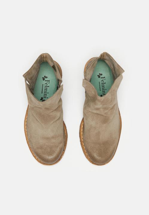 Image du produit Felmini Cette bottine est fabriquée en cuir velours. Elles offrent un mélange parfait de (37)