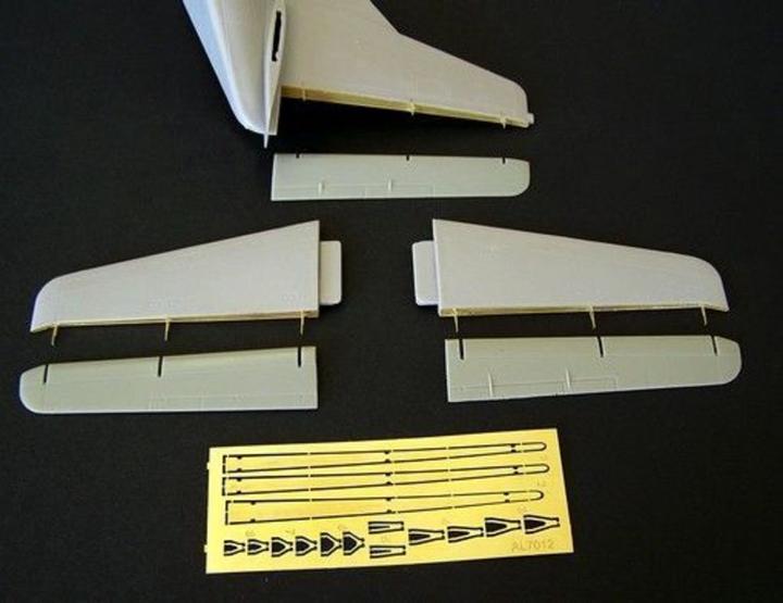 Produktbild Plus Model Tail surfaces for C123 Provider