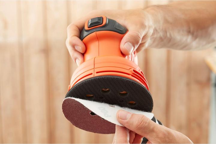 Image du produit Black & Decker BEW210QS (Ponceuse excentrique, 230 W)