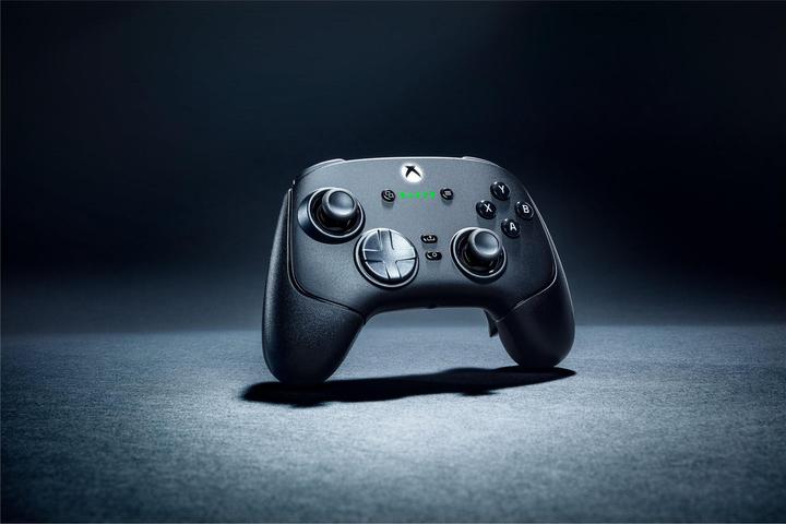 Produktbild Razer Wolverine V3 Pro (Xbox Series X, PC)