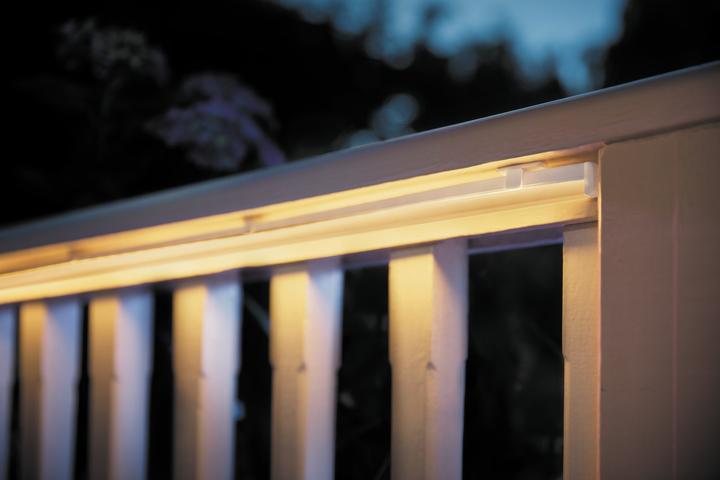 Actual product image Philips Outdoor Lightstrip Bundle (RGBW, 487 cm, Outdoor)