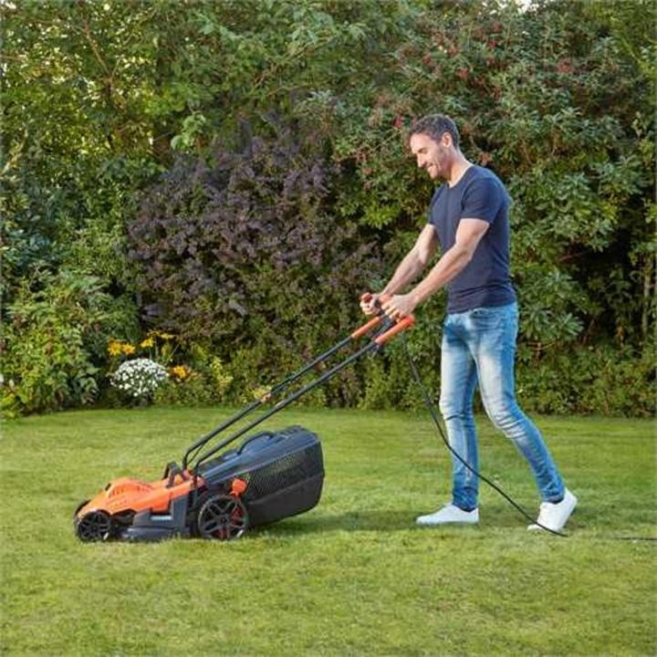 Actual product image Black & Decker Bemw461bh (Electrical connection)