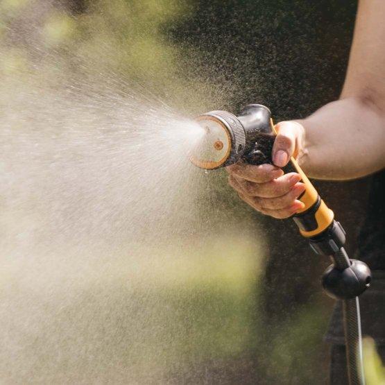 Produktbild Fiskars Sprühpistole, 3 Funktionen, Stufenlos regelbarer Durchfluss, Mit Frontregler und Ein/Aus-Ver