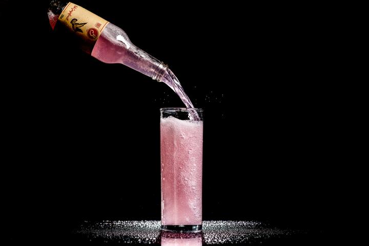 Immagine prodotto Three Cents Soda al pompelmo rosa (24 x 20 cl)