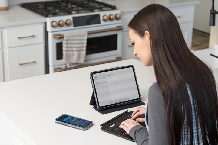 Produktbild Zagg Pro Keys 2 (CH, iPad Air 11 2024 (M2))