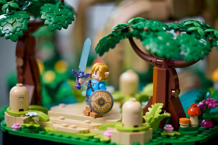 Actual product image LEGO The Legend of Zelda - Deku Tree 2-in-1 (77092, LEGO The Legend of Zelda)