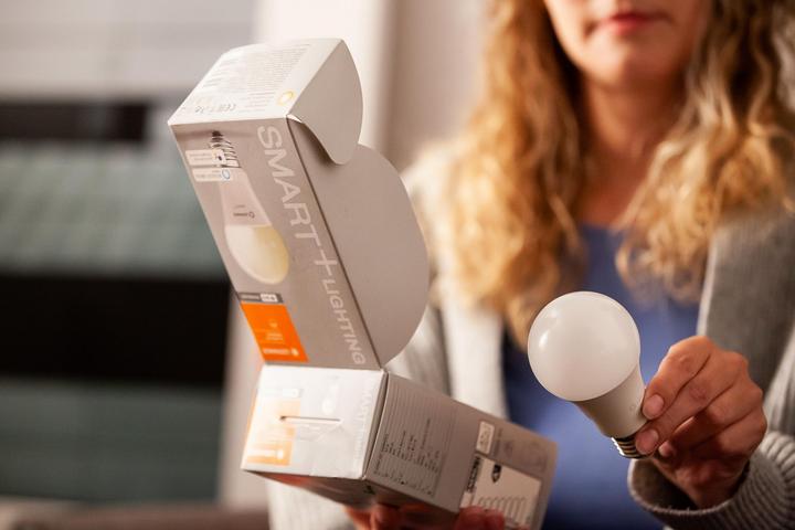 Productafbeelding Ledvance Smart Classic 60 (E27, 9 W, 806 lm, 3 x, F)