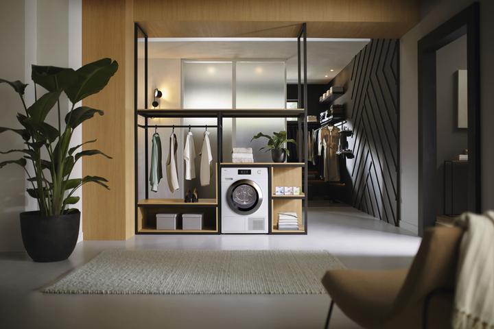 Actual product image Miele TCR790WP (9 kg, Left)