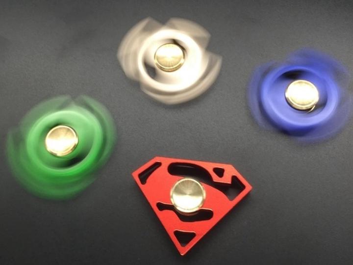 Produktbild FidgetSpinner Aluminium Superman Spinner