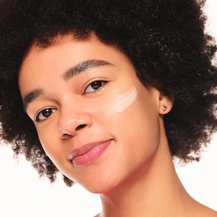 Actual product image essence silky BLUR PORELESS PRIMER (Universal cover)