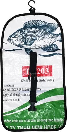 Immagine prodotto Bekos Upcycling - Borsa per il bucato appesa con sacchetti di cibo per pesci riciclati Bianco