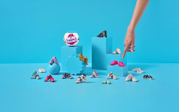 Image du produit Zuru Mini Brands - Sneakers - Série 1