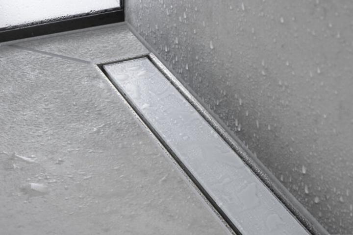 Produktbild hansgrohe Duschrinne RainDrain Match, mit höhenverstellbarem Rahmen 800 mm, mattschwarz (800 mm)