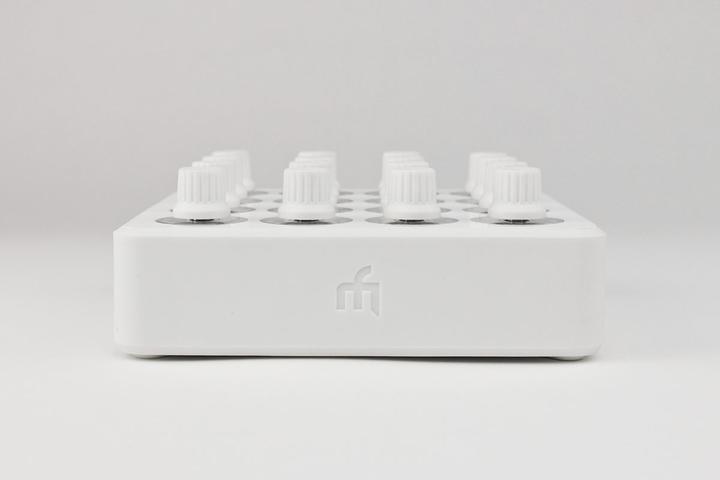 Image du produit DJTechTools Midi Fighter Twister Blanc (Contrôleur)