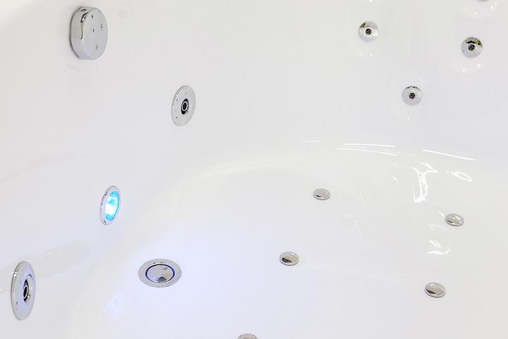 Immagine prodotto Jet-Line Idromassaggio VILLA SABRINA bianco 1,6x1,6 m completamente attrezzato a cascata (160 cm, 160000 cm)