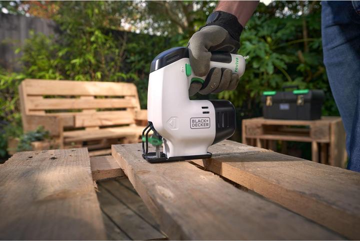 Produktbild Black & Decker BLACK+DECKER reviva Akku-Stichsäge REVJ12C