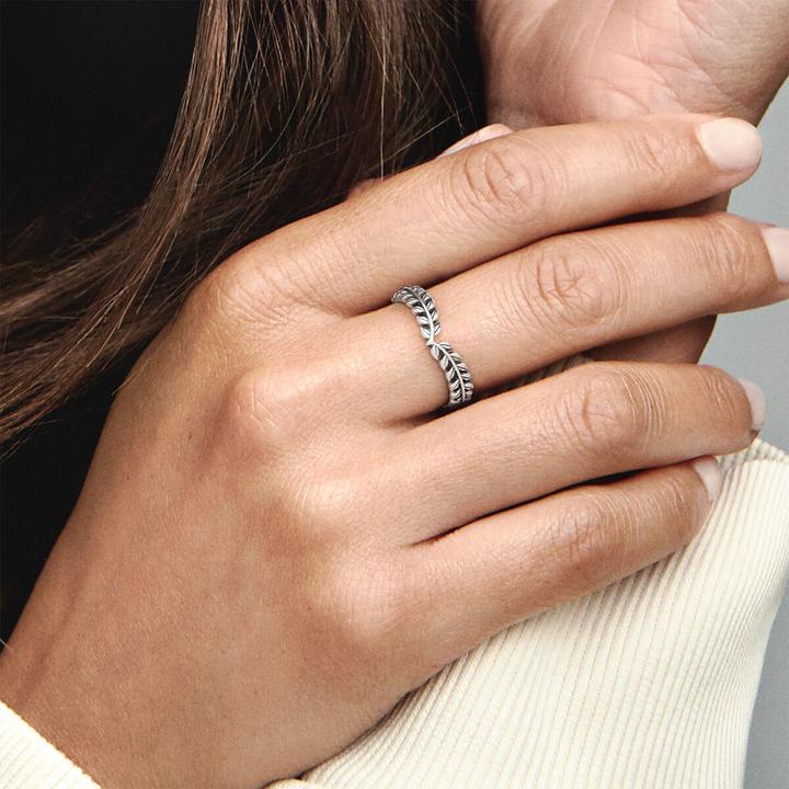 Produktbild Pandora Seeds Wishbone Silver Ring (48)