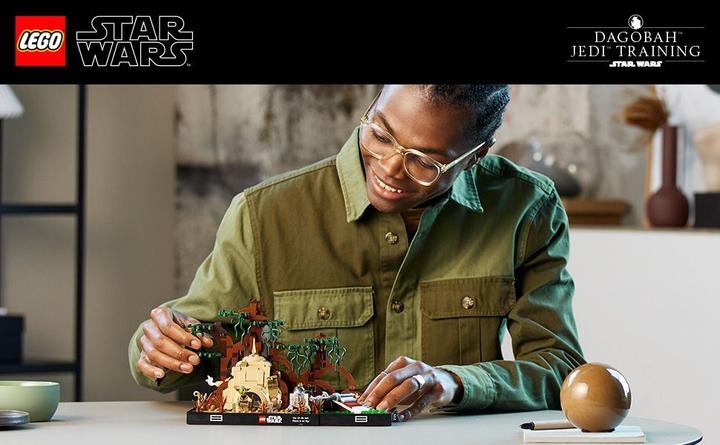 Actual product image LEGO Jedi Training on Dagobah - Diorama (75330, LEGO Star Wars)