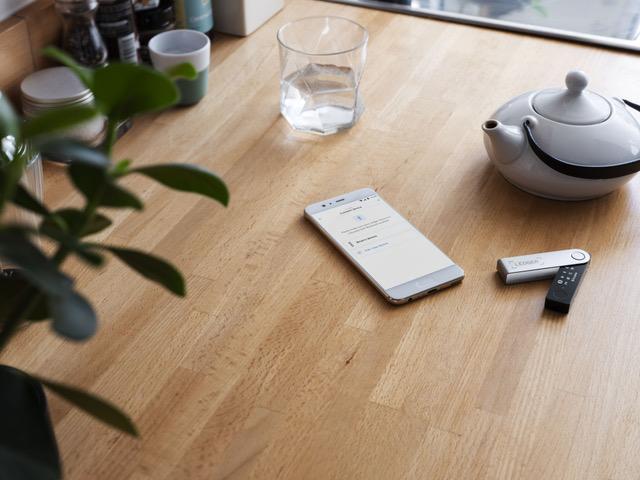 Image du produit Ledger Nano X - Noir onyx (Lithécoïne, Zcash, Se dépêcher, Bitcoin, Vertcoin, Neo, éther, Ubiq, Ethereum Classic, Bitcoin cash, Stellaire, Komodo)