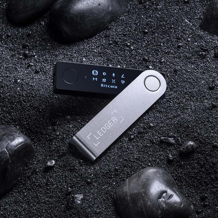 Image du produit Ledger Nano X - Noir onyx (Lithécoïne, Zcash, Se dépêcher, Bitcoin, Vertcoin, Neo, éther, Ubiq, Ethereum Classic, Bitcoin cash, Stellaire, Komodo)