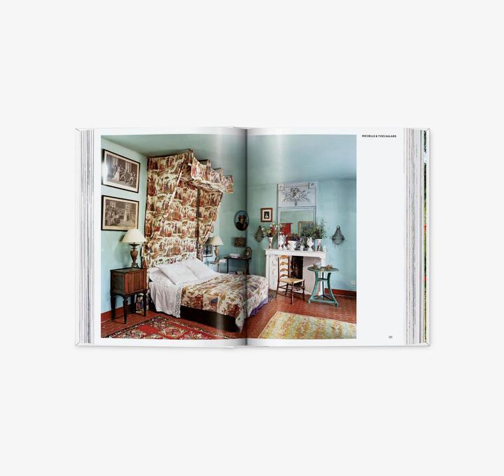 Actual product image Living in Provence. 40th Ed (English, French, German, Barbara & René Stoeltie, Bags, Angelika Bags, 2023)