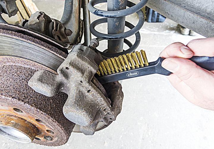 Actual product image Vigor Brake caliper brush brass V224