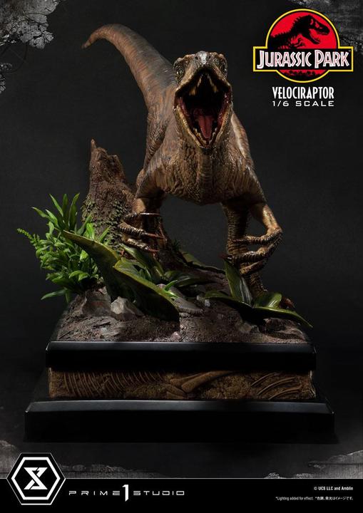Actual product image Prime 1 Studio Jurassic Park Legacy Museum Collection Velociraptor Attack