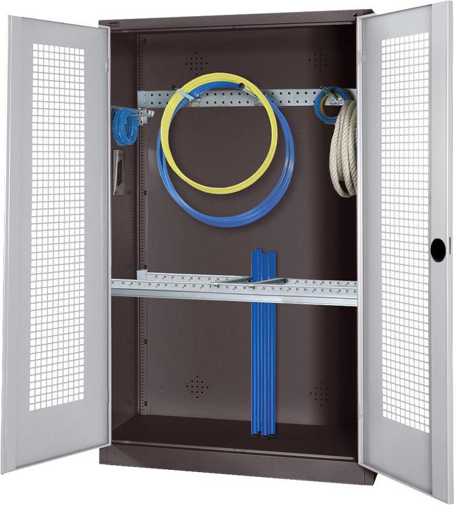 Produktbild C+P Modul-Sportgeräteschrank mit Grundausstattung (HxBxT: 195x120x50 cm, mit Lochblech-Flügeltüren)