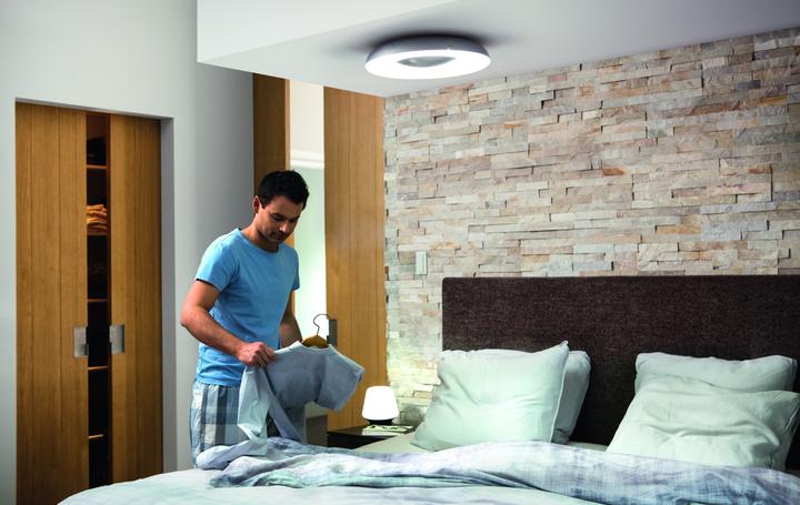 Actual product image Philips Hue Still Basis BT (2400 lm)