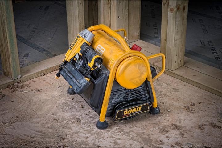 Produktbild DeWalt Dpc6mrcqs (8 Bar, 6 l)