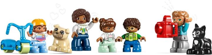 Actual product image LEGO 3-in-1 family house (10994)