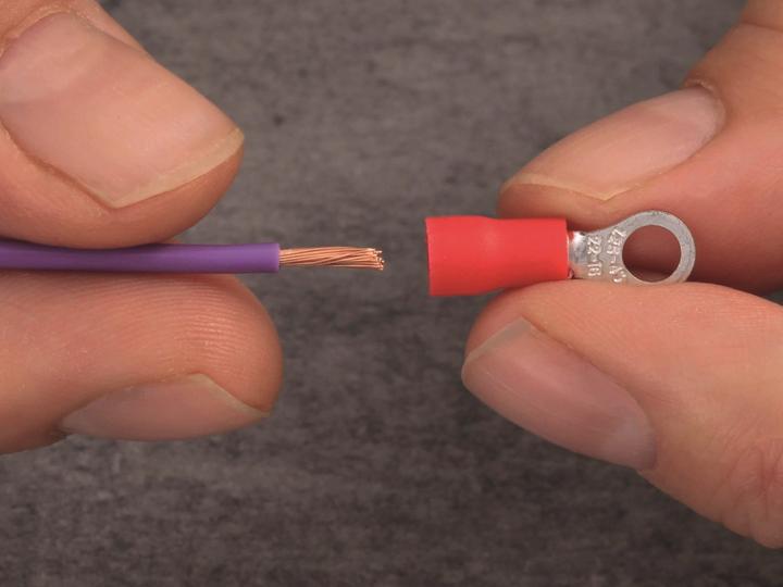 Produktbild Quadrios 22C443 Ringkabelschuh Querschnitt (max.)=1.5 mm² Loch-Ø=6.5 mm Teilisoliert Rot 1 Set