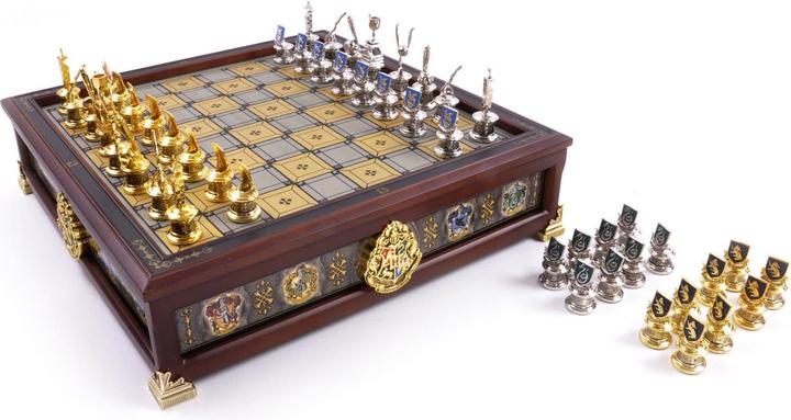 Image du produit Noble Collection Harry Potter Les maisons de Poudlard Quidditch