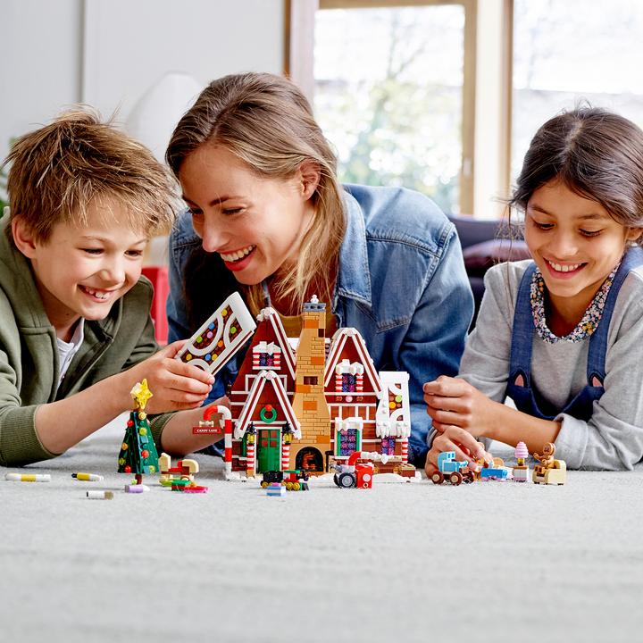 Actual product image LEGO Gingerbread House (10267, LEGO Creator Expert)