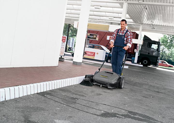 Produktbild Kärcher Professional km 70/15 C