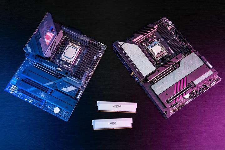 Produktbild Crucial Pro DDR5-6000 Kit 32GB 2x16GB UDIMM white Overclocking (2 x 16GB, 6000 MHz, DDR5-RAM, U-DIMM)