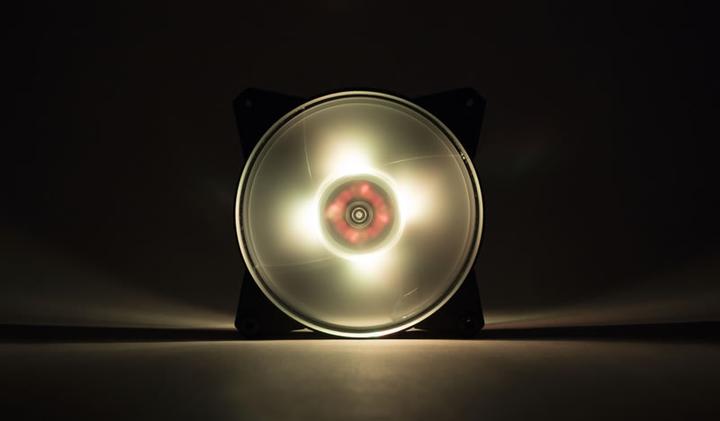 Actual product image Cooler Master MasterFan Pro 120 Air Flow RGB computer case fan (120 mm, 1 x)