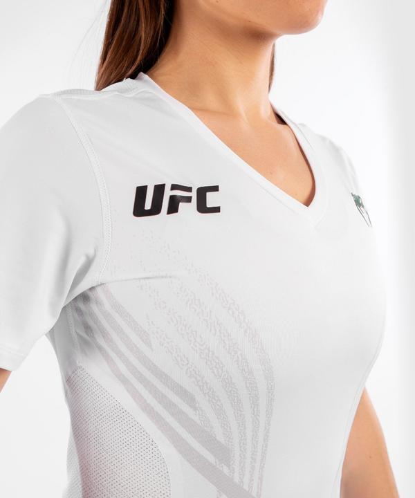 Image du produit UFC | Venum T-shirt Technique Femme UFC Venum Authentic Fight Night (L)