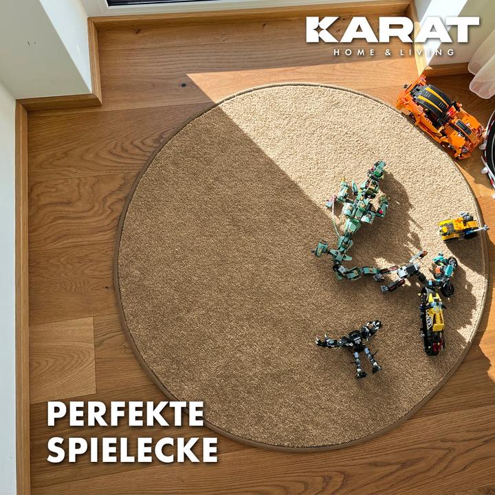 Actual product image Karat Crocodile (66 x 66 cm)
