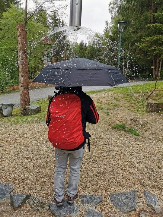 Produktbild Outdoor Spirit Regenschirm 'Wind-Trek'
