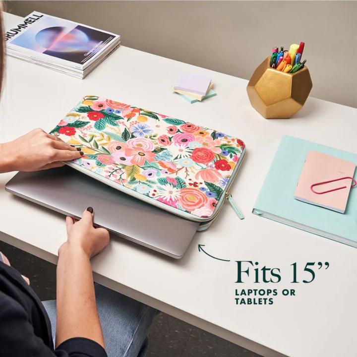 Immagine prodotto Case-Mate Rifle Paper Co Garden Party Blush Laptop (15", Apple)