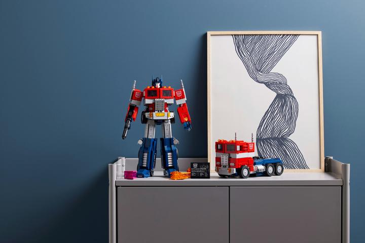 Actual product image LEGO Optimus Prime (10302, LEGO Icons, LEGO Rare Sets)