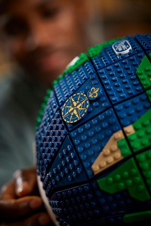 Actual product image LEGO Globe (21332, LEGO Ideas, LEGO Rare Sets)