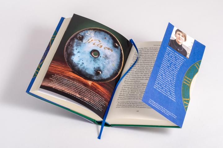 Actual product image Uhrwerke (German, Rebecca Struthers, 2024)