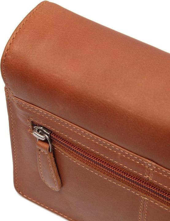 Actual product image The Chesterfield Brand Lucca men's bag leather 22.5 cm