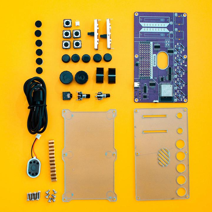 Image du produit CircuitMess Synthia - Synthétiseur - Kit électronique
