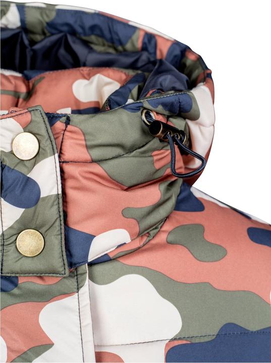 Actual product image Urban Classics Ladies Boyfriend Camo Puffer Jacket (4XL)