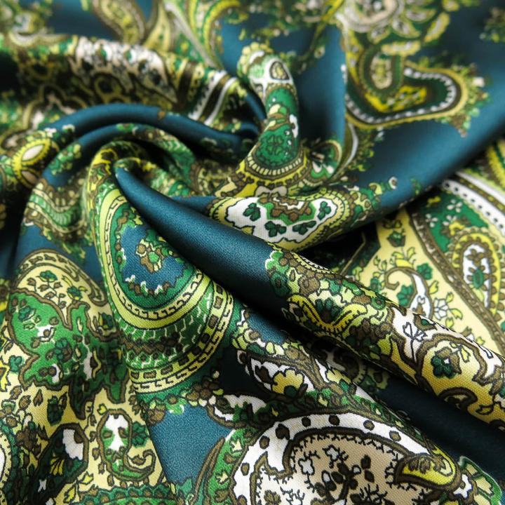 Actual product image Stoffrestposten Satin - Paisley Green - Minimum quantity: 1 metre