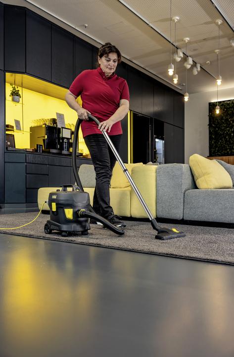 Actual product image Kärcher Trockensauger T 11/1 Classic Adv Re!Plast (Dry vacuum cleaner)
