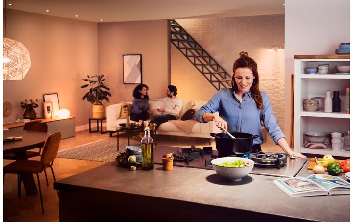 Actual product image Philips Hue White Ambiance (GU10, 5.70 W, 400 lm, 3 x, G)